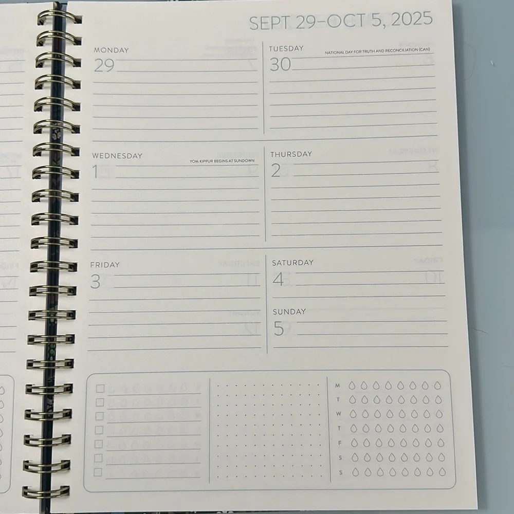 NWT Orange Circle Studio 17-Month Planner